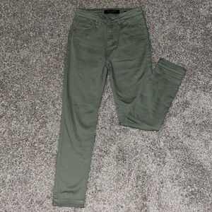 Women’s classic green skinny jeans